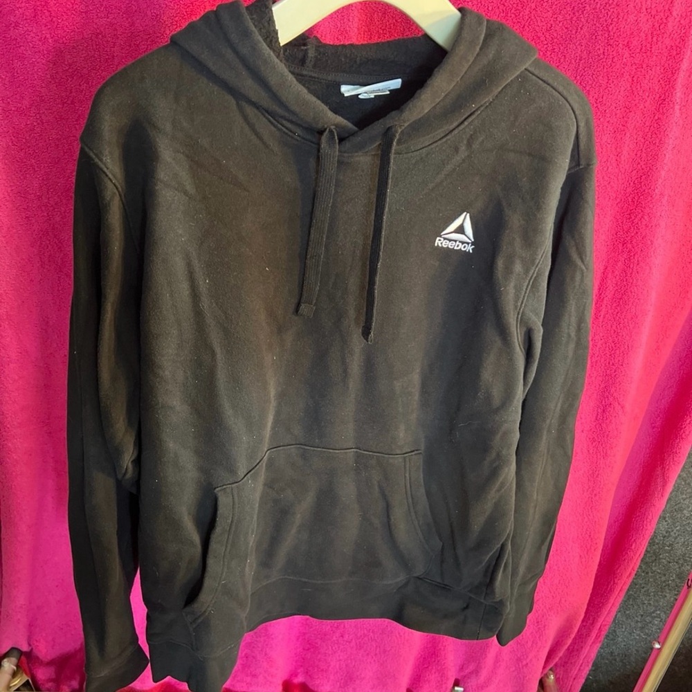 Reebok Hoodie
Size Large 
In good condition
